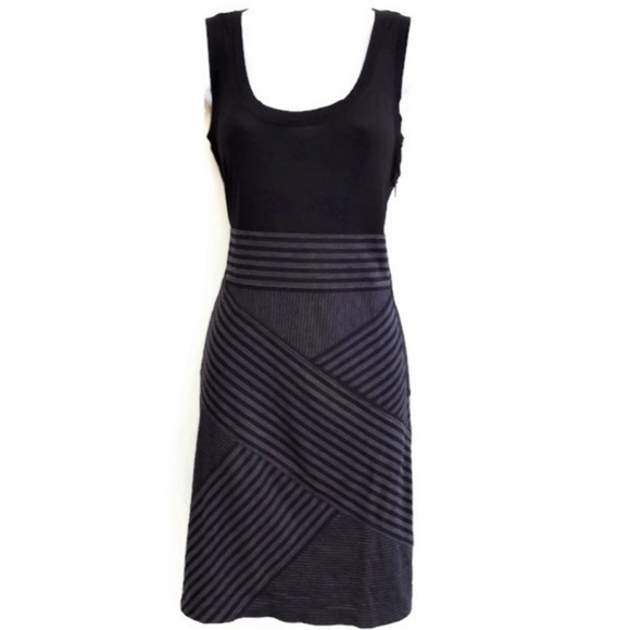 BCBGMaxAzria Dresses & Skirts - BCBGMaxAzria Dress Tank Side Zip Career Work Black Gray Jersey M